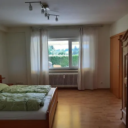 Taunusblick 3 Zimmerwohnung Apartment *